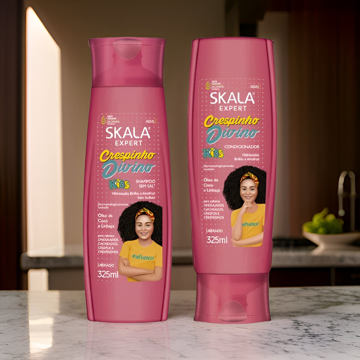 Skala Kit Shampoo + Acondicionador Crespinho Divino – Gentle hydration and curl definition for kids. Sulfate-free and vegan formula.