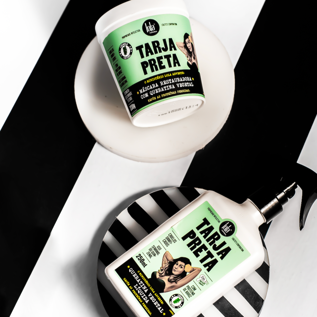 Lola Tarja Preta Mask 230g – Intensive repair hair mask for strength, deep hydration, and damage recovery.